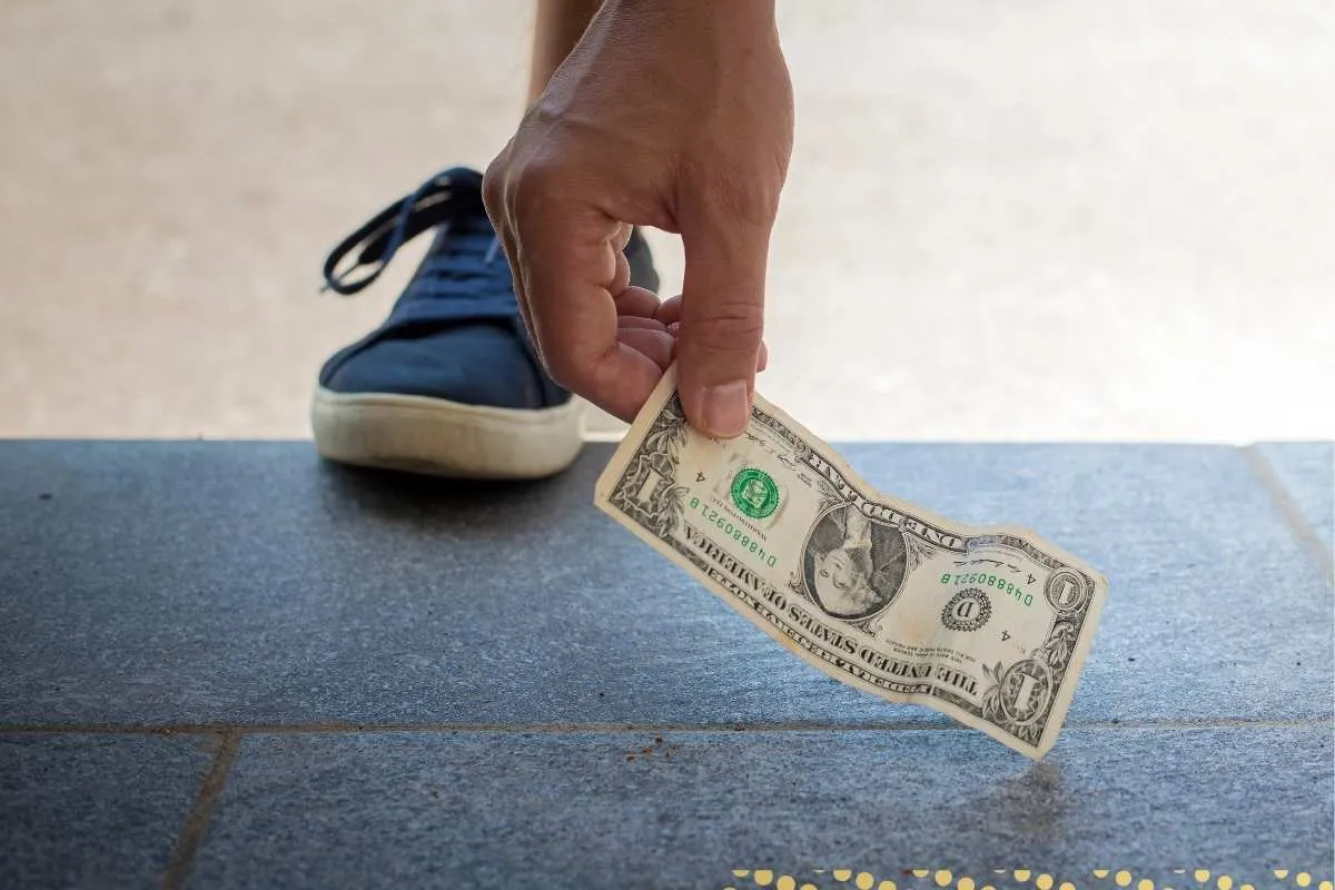 what-is-the-spiritual-meaning-of-finding-money-on-the-ground